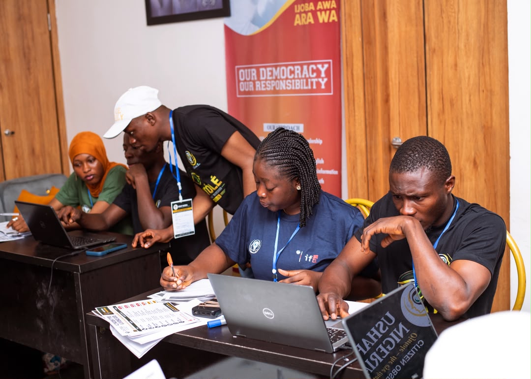 Data team working under the Ìjọba Awá Àrà Wá banner
